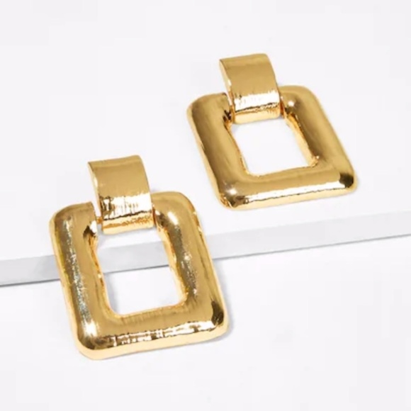 Square Gold Earrings - Picture 3 of 4